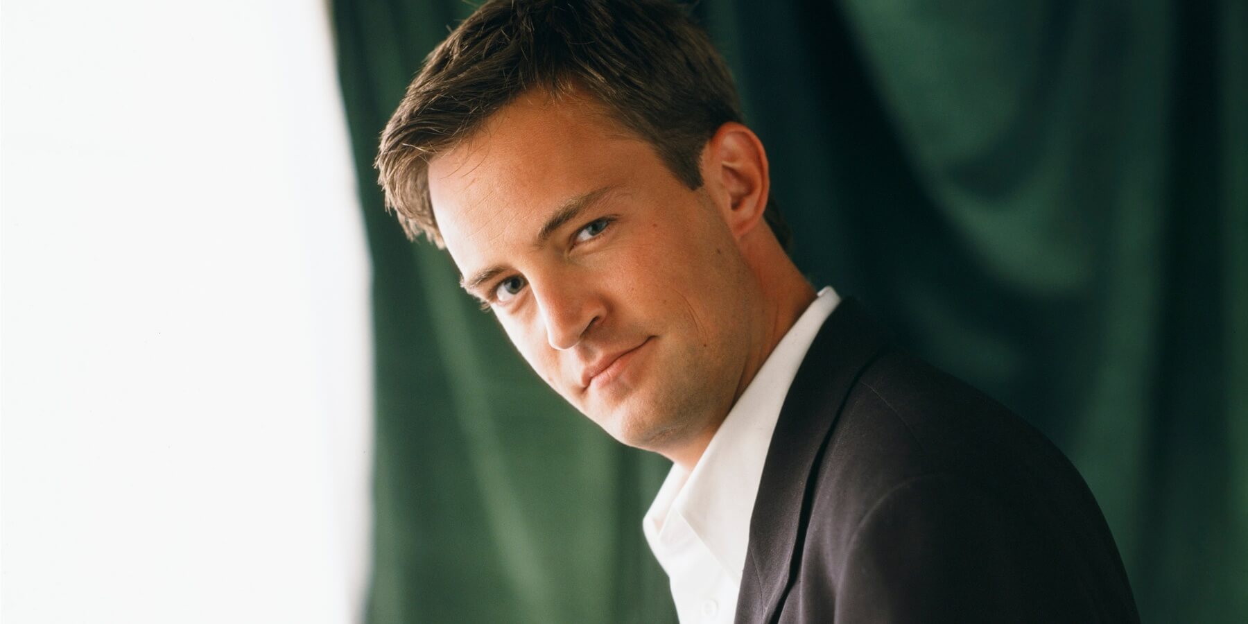 Matthew Perry in a photoshoot for 'Friends.'