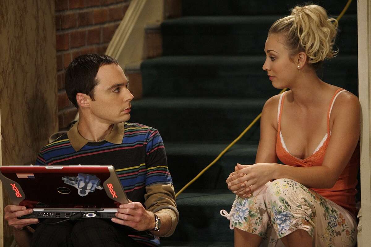 Sheldon Cooper and Penny sit on the steps of their apartment building and chat as friends on 'The Big Bang Theory'
