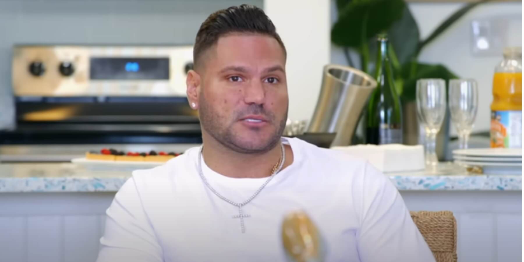 'Jersey Shore: Family Vacation' star Ronnie Ortiz-Magro pictured during his first meeting with his castmates in two years.