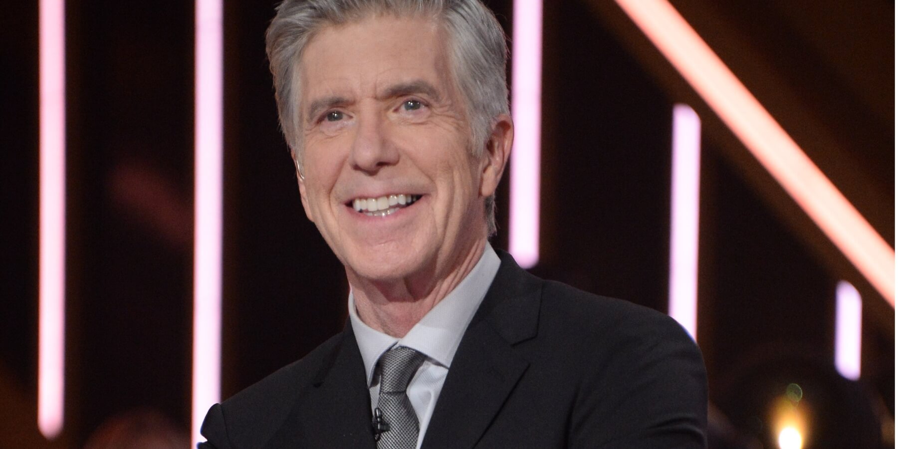 Tom Bergeron poses on the set of 'DWTS' in 2020.