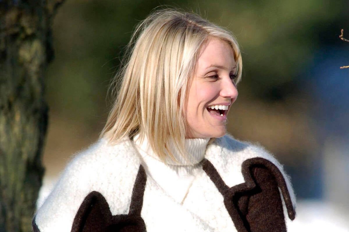 Cameron Diaz, who picked out her character Amanda Woods' outfits with Nancy Meyers, on 'The Holiday' set.