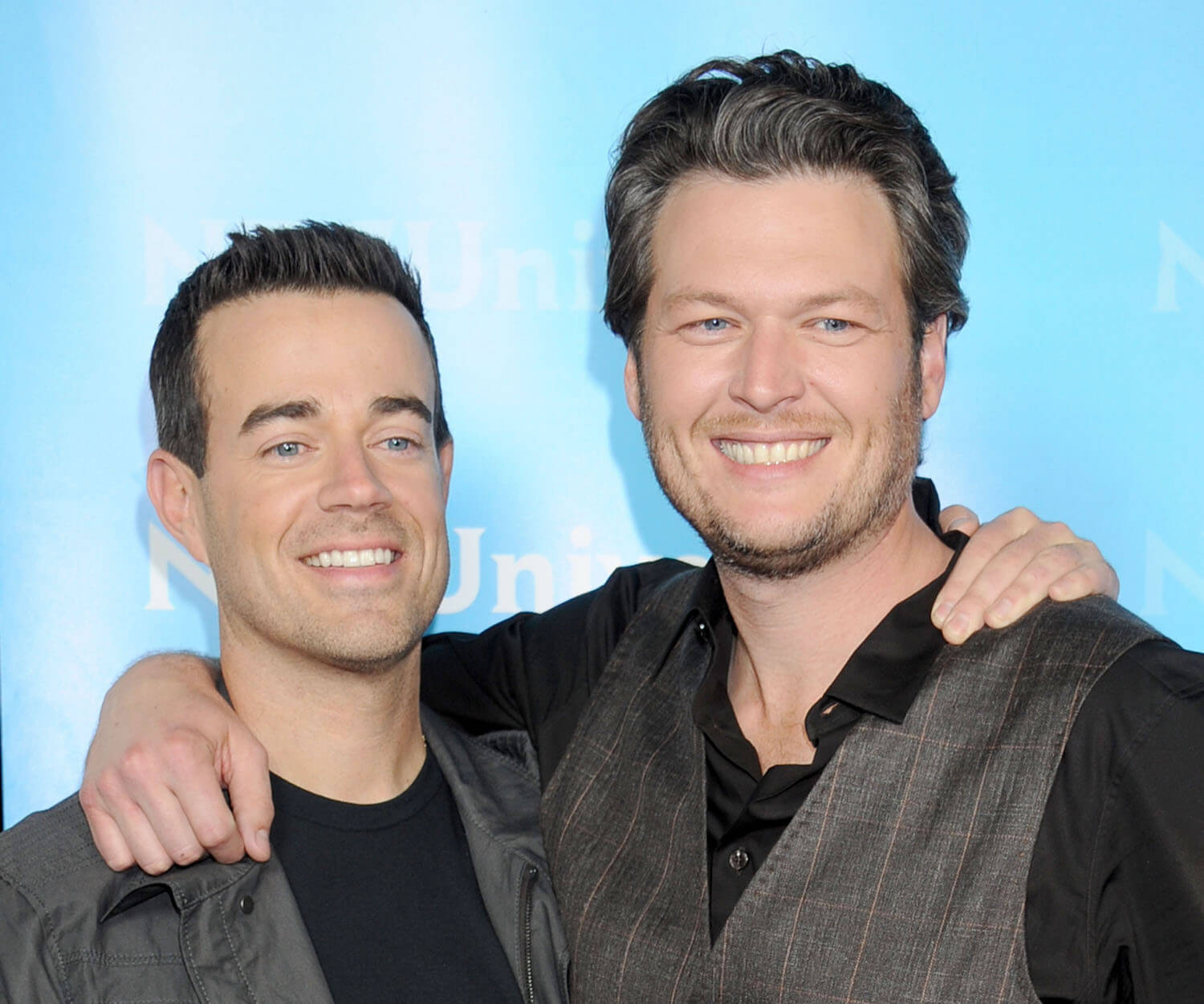 'The Voice' host Carson Daly smiling with Blake Shelton