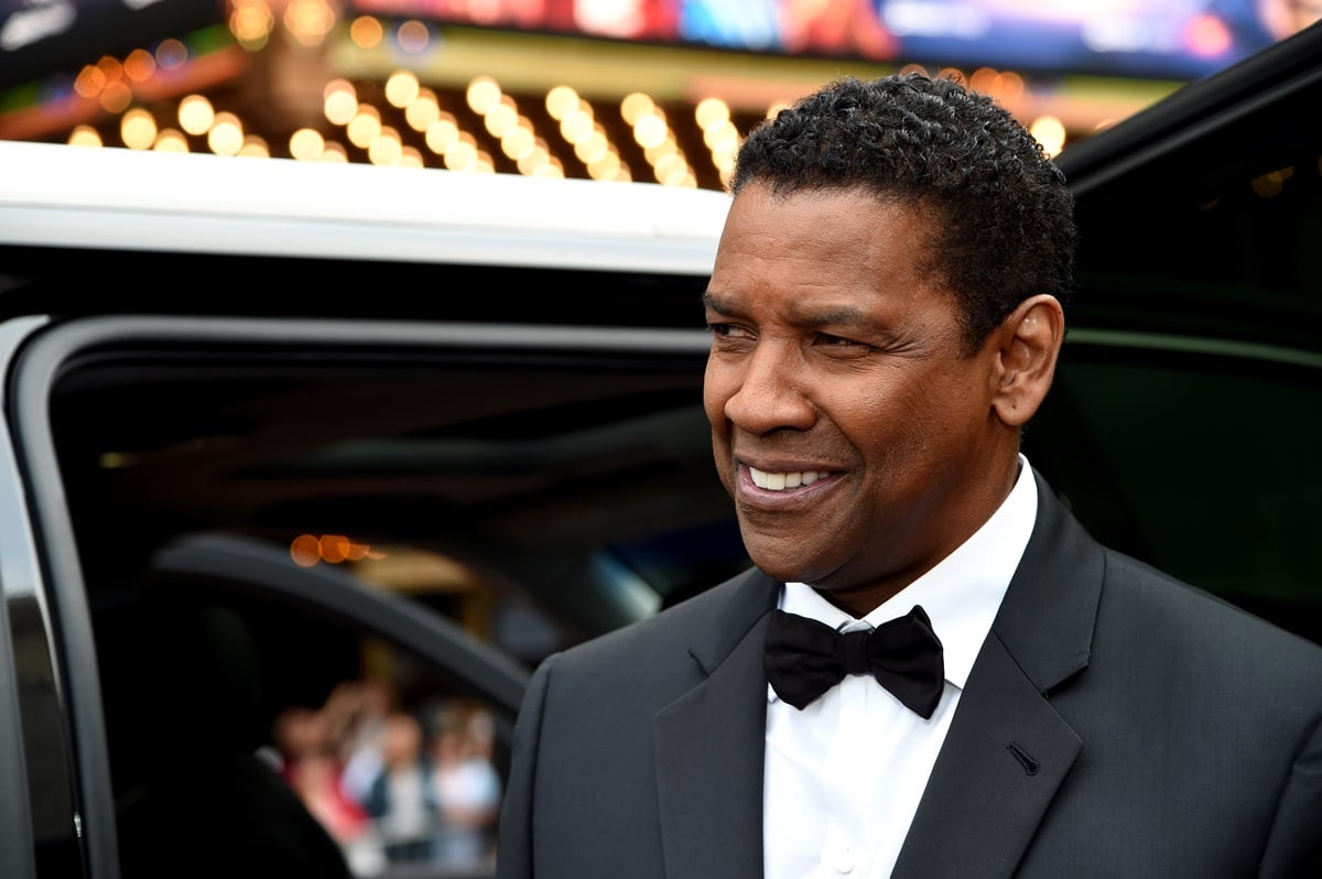 Denzel Washington attending the 47th AFI Life Achievement Award wearing a bowtie and suit.