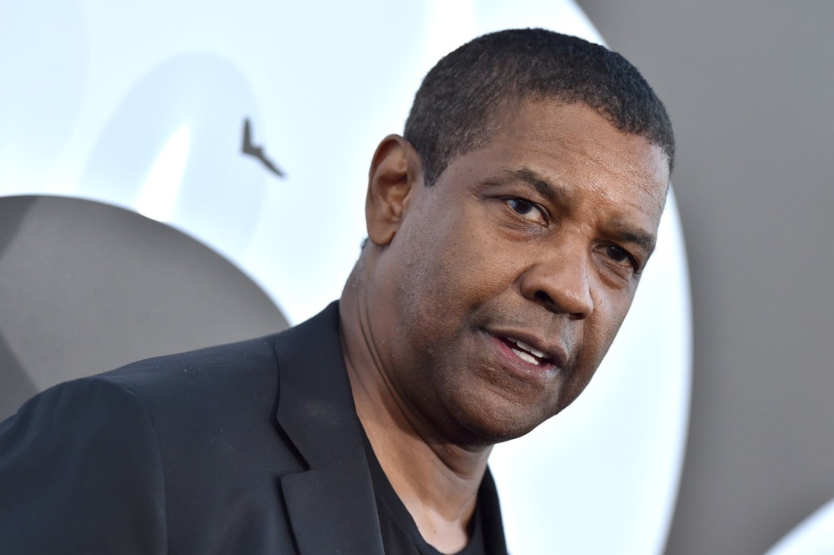 Denzel Washington posing at the premiere of 'The Equalizer 2'.