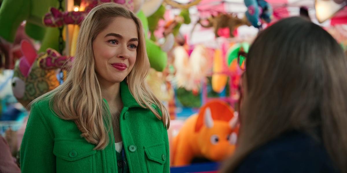 LIzzie in 'Virgin River' wearing a green jacket