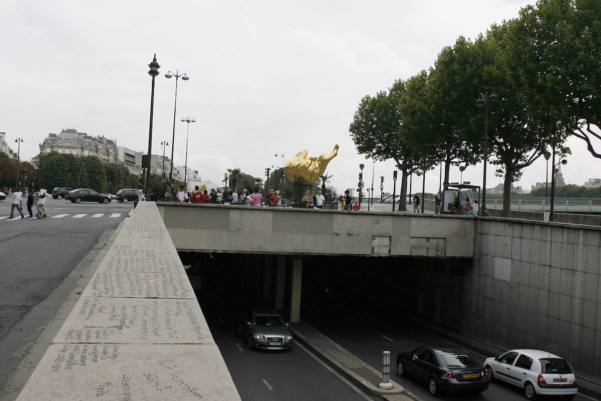 Pont de l'Alma tunnel, the site of the 1997 car crash that killed Princess Diana, where Dodi Fayed actor from 'The Crown' walked.