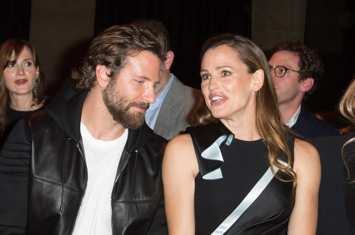 Bradley Cooper and Jennifer Garner attend the Versace Haute Couture Fall/Winter 2016-2017 show.