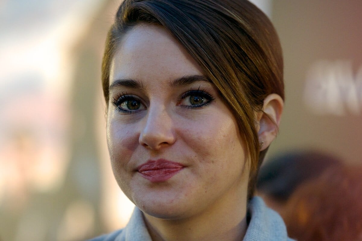 Shailene Woodley posing at the Madrid premiere of 'Divergent'.