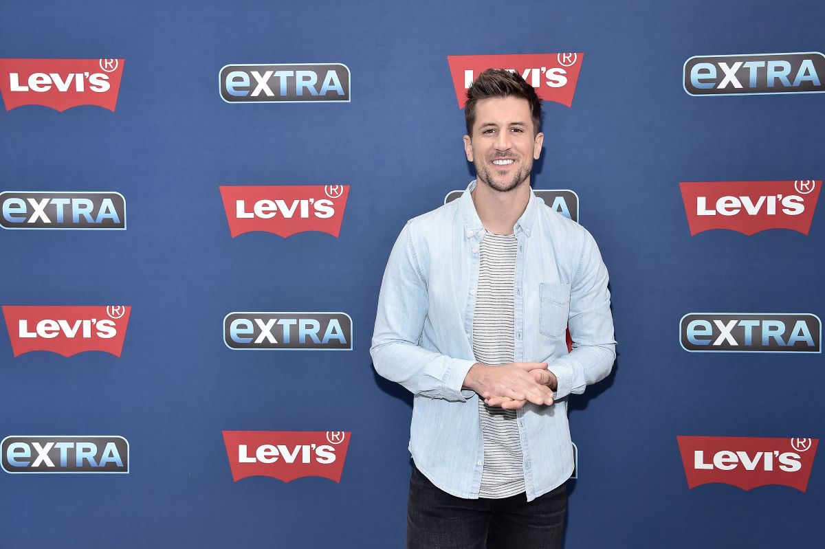 Aaron Rodgers' brother, Jordan Rodgers, visits Extra filmed live at the Levi's Store Times Square