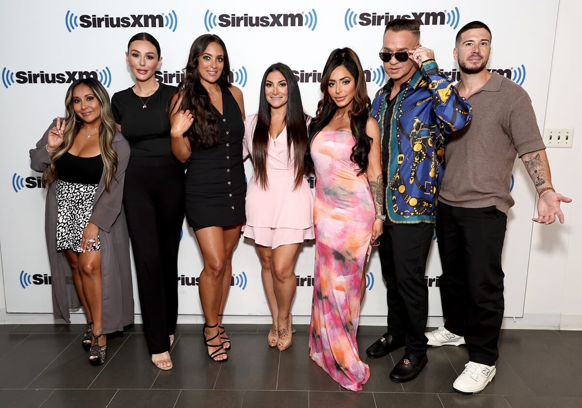 Angelina Pavernick standing alongisde 'Jersey Shore' cast members Nicole "Snooki" Polizzi, Jenni "JWoww" Farley, Sammi Giancola, Deena Nicole CorteseMike "The Situation" Sorrentino and Vinny Guadagnino at Sirius XM.