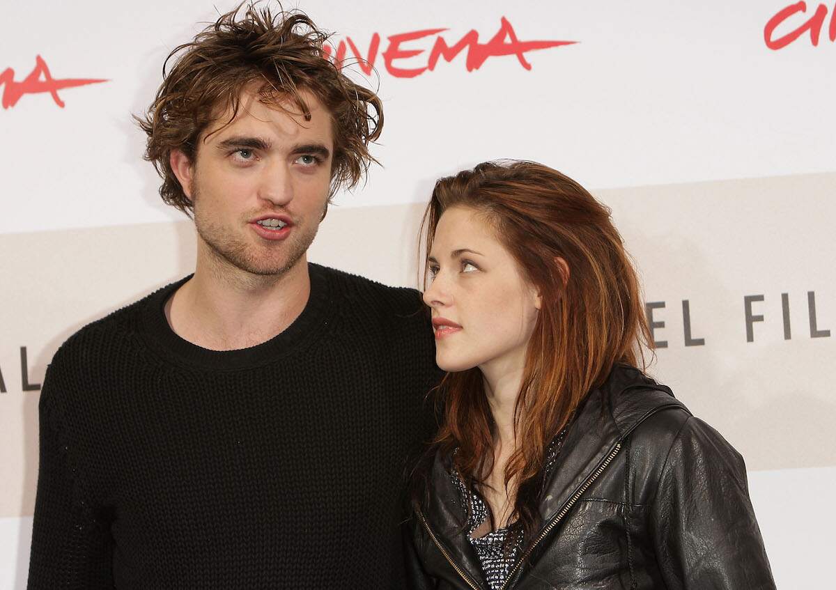 Actors Robert Pattinson and Kristen Stewart stand together at the 'Twilight' Photocall during the 2008 Rome International Film Festival