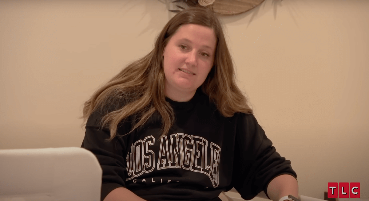 Tori Roloff wearing a Los Angeles sweatshirt in 'Little People, Big World'