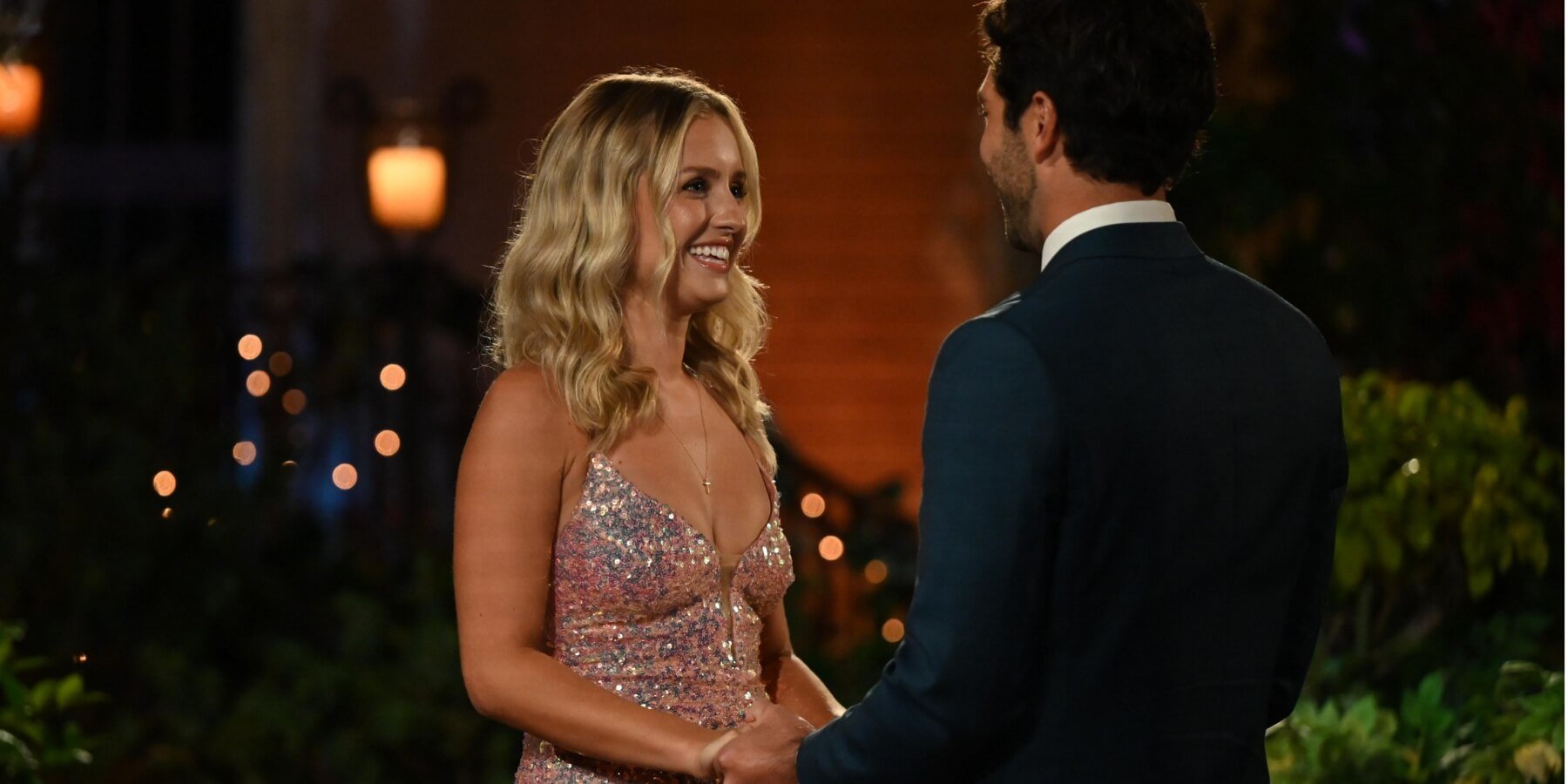 Daisy Kent and Joey Graziadei meet during night 1 of 'The Bachelor.'