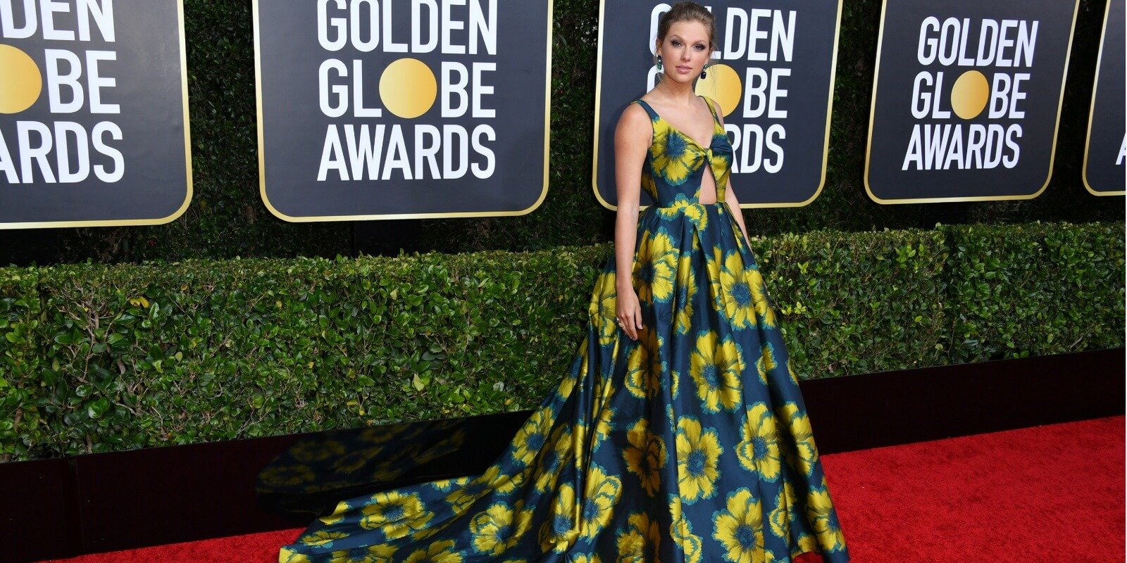 Taylor Swift photographed on the red carpet at the 2020 Golden Globe Awards.