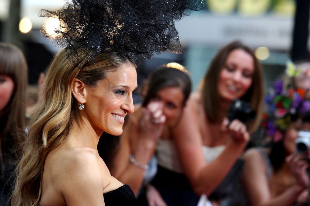 Sarah Jessica Parker attends the UK premiere of Sex And The City 2 in a black gown.