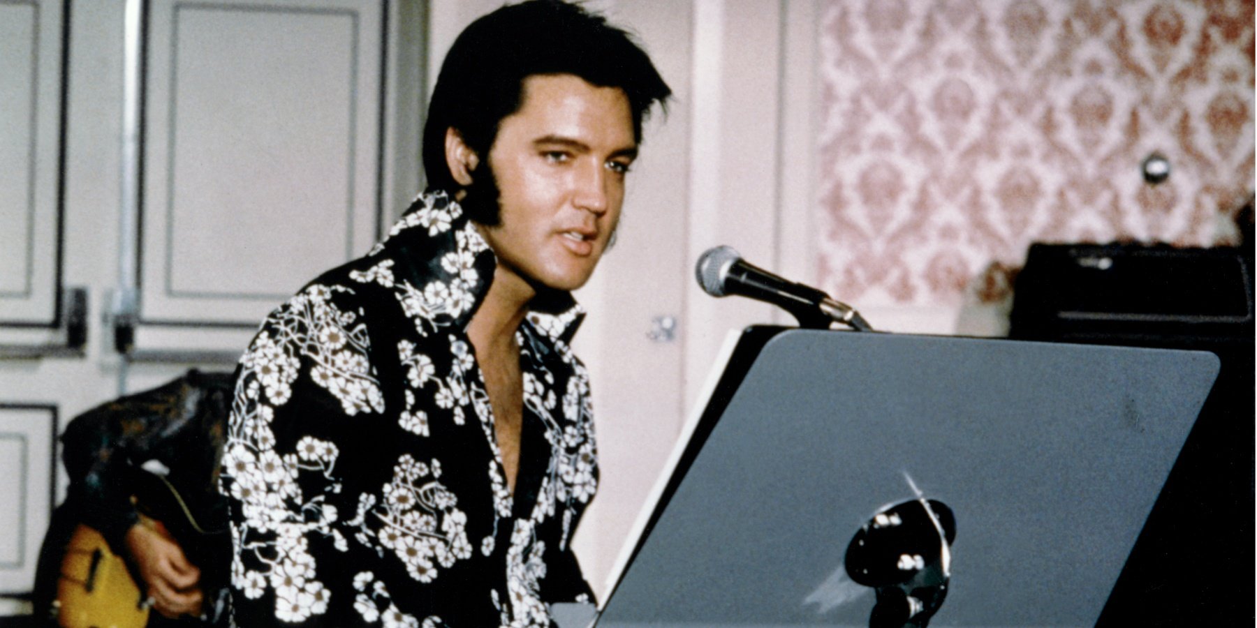 Elvis Presley on the set of 'Elvis: That's The Way it Is'