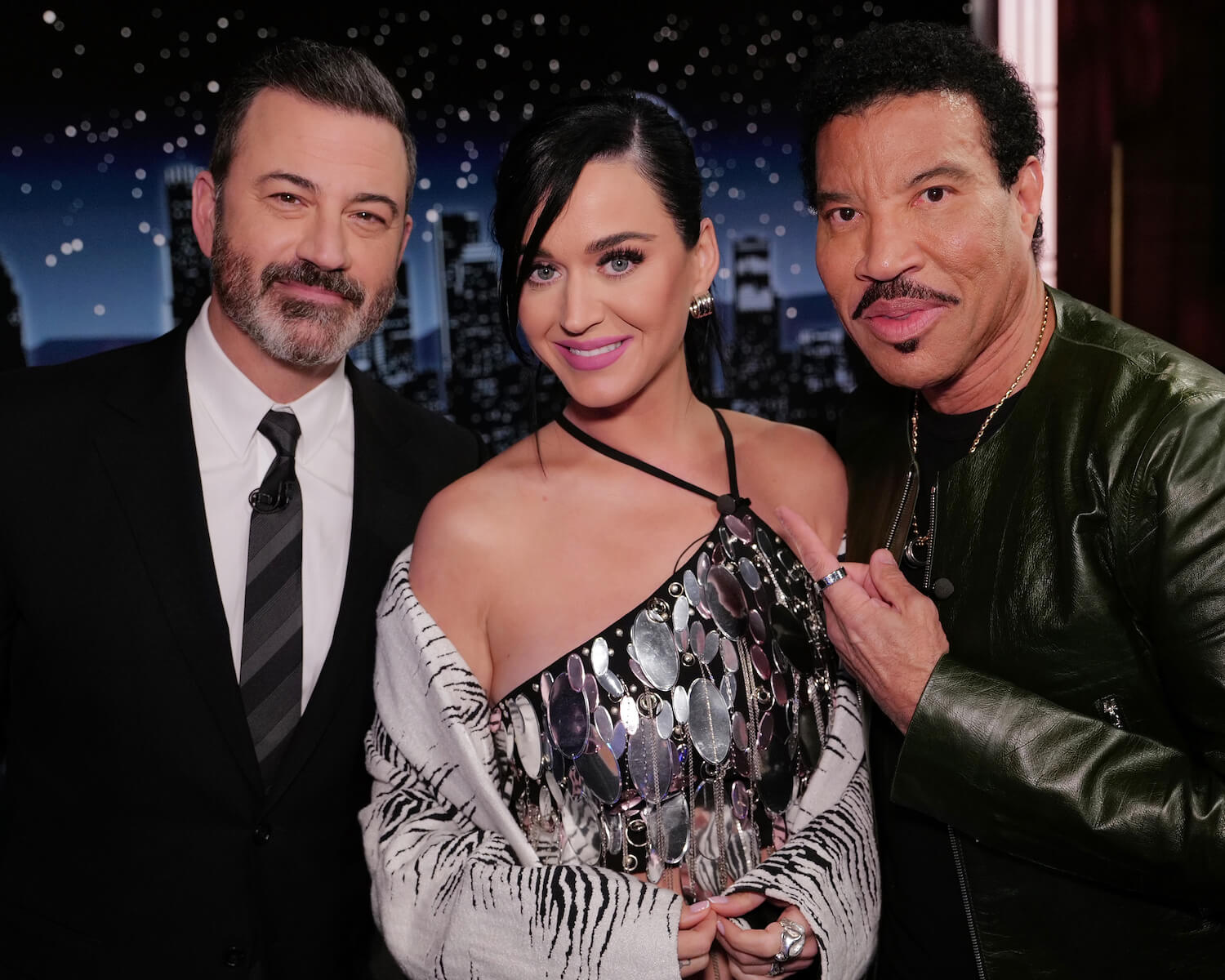 Jimmy Kimmel, Katy Perry, and Lionel Richie posing together