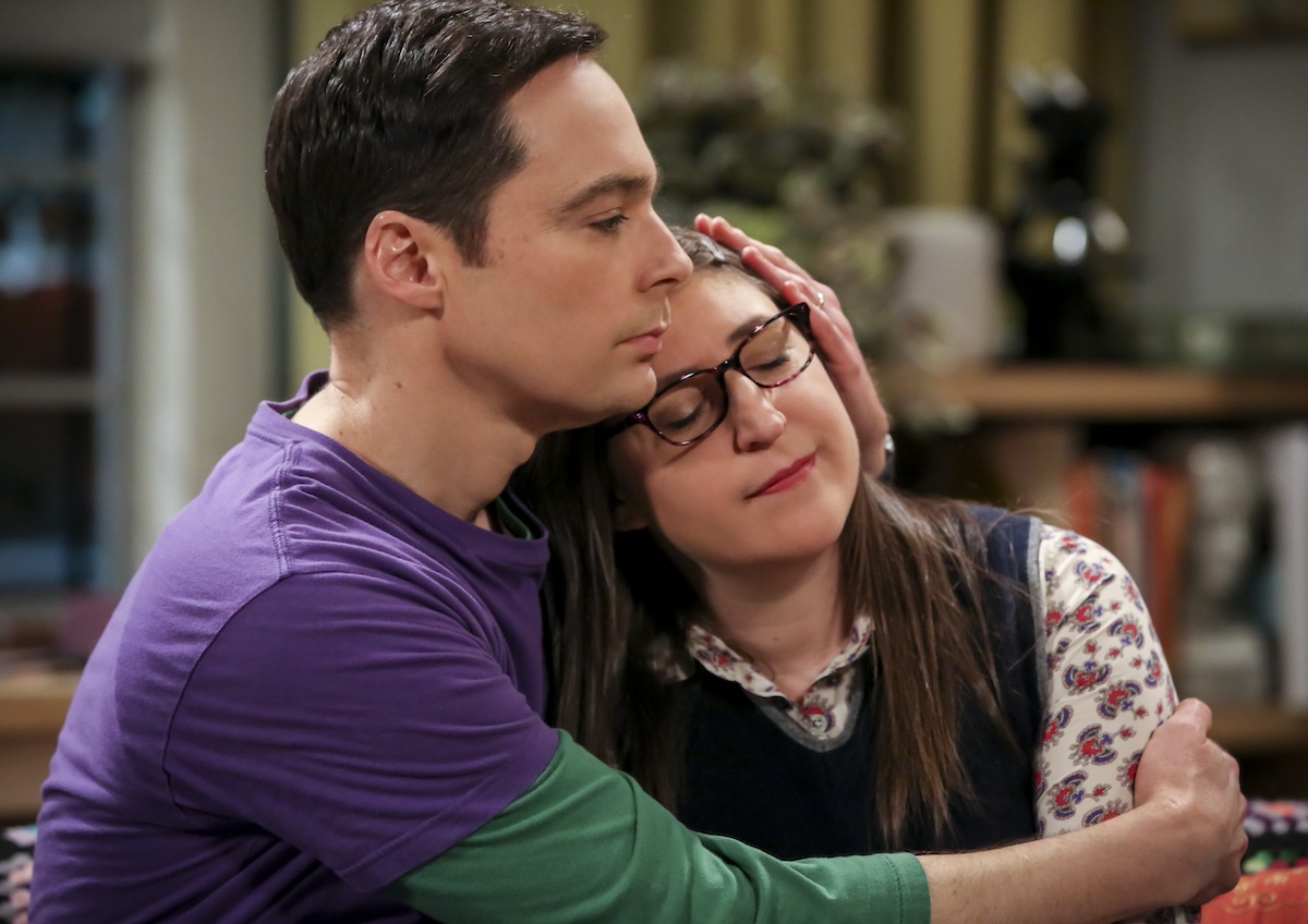 Sheldon with his arms around Amy in 'The Big Bang Theory'