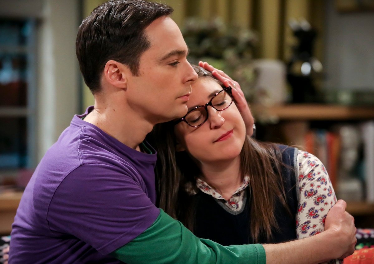 Sheldon with his arms around Amy in 'The Big Bang Theory'