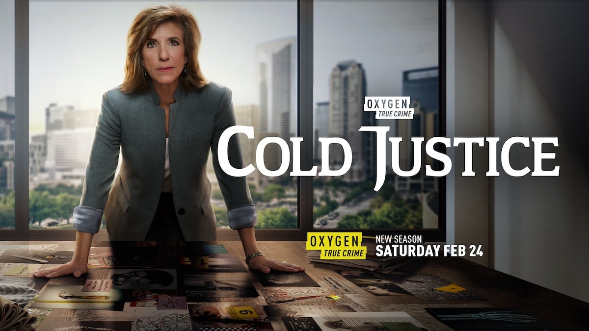 Kelly Siegler leaning on a desk in the key art for 'Cold Justice'