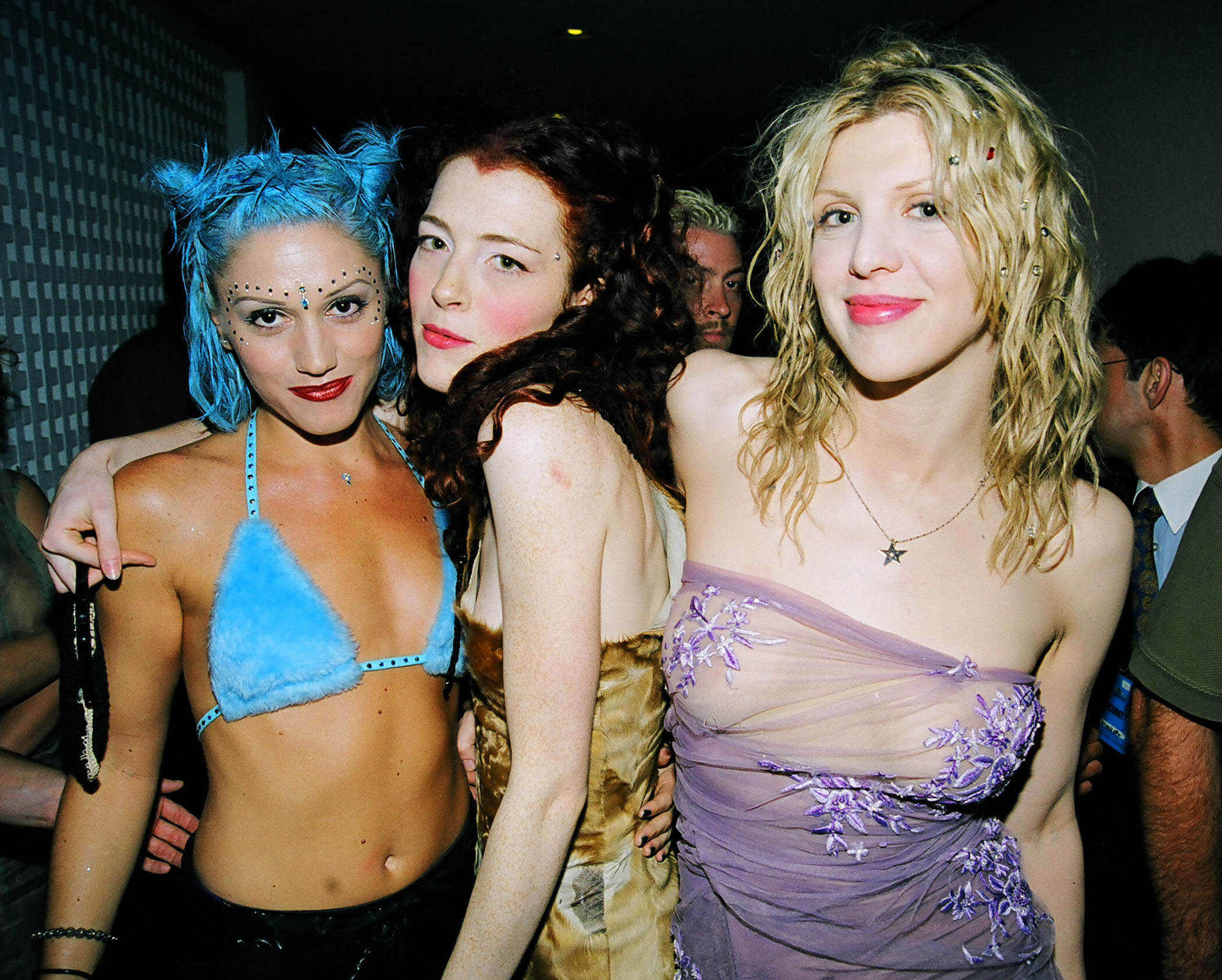 Gwen Stefani, Melissa Auf der Maur, and  Courtney Love wearing revealing clothing in 1998