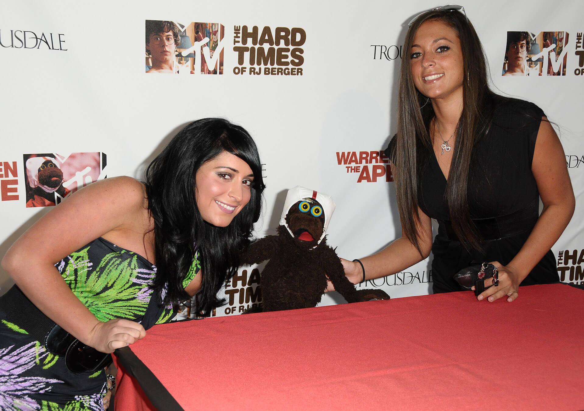 'Jersey Shore: Family Vacation' Season 7 stars Angelina Pivarnick and Sammi 'Sweetheart' Giancola in 2010