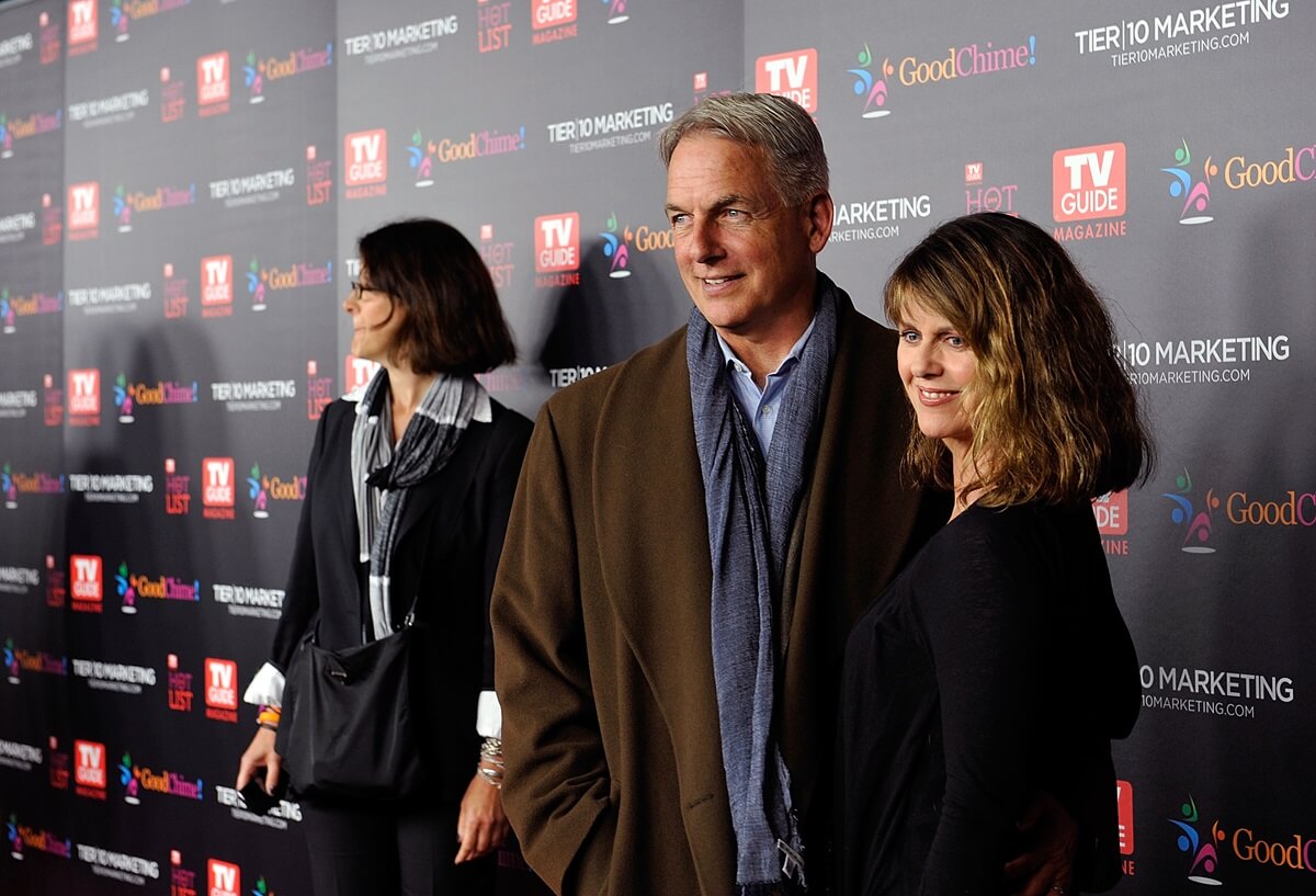 Mark Harmon and Pam Dawber posing at TV Guide magazine's Annual Hot List Party.