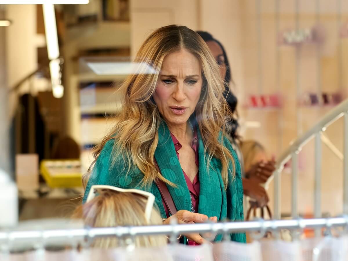Sarah Jessica Parker shooting 'And Just Like That'.