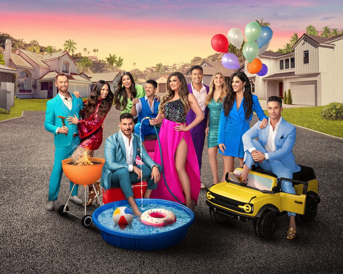 Jax Taylor, Brittany Cartwright and the rest of 'The Valley' cast pose on a suburban street