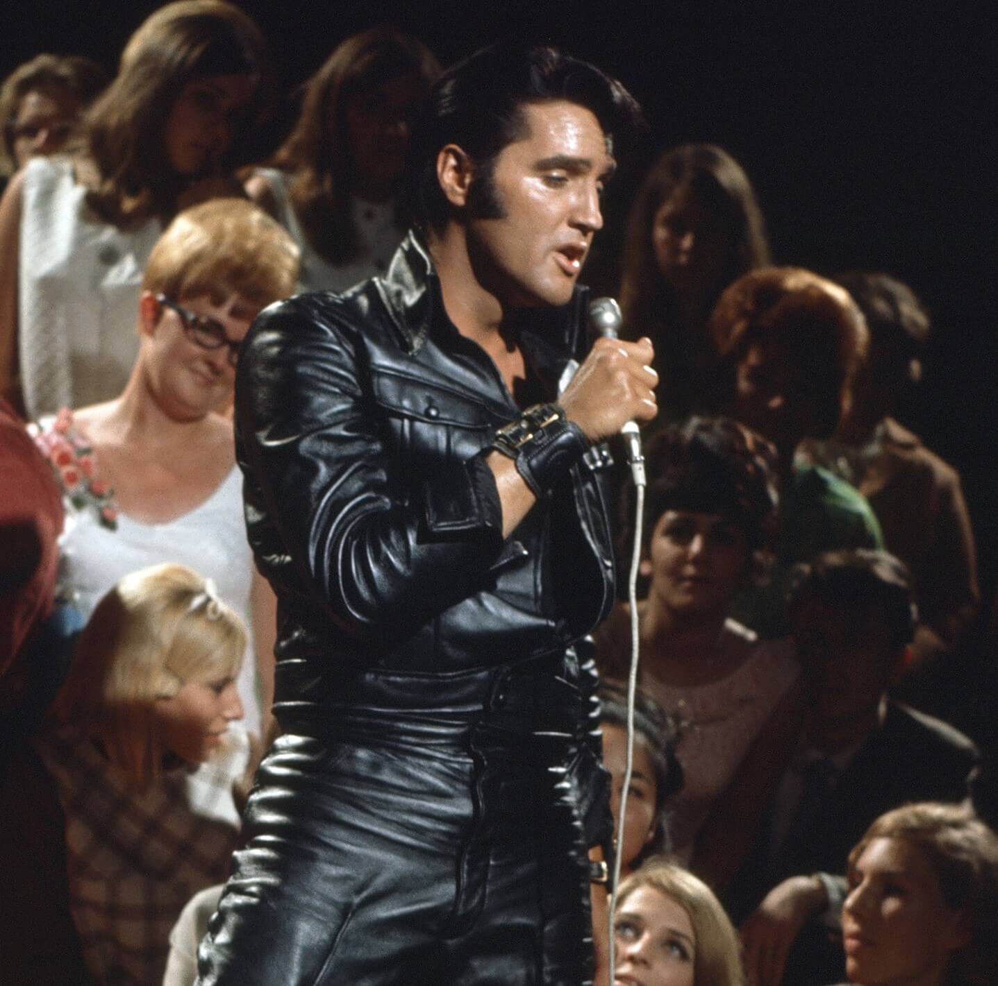 Elvis Presley Singing In The Ghetto