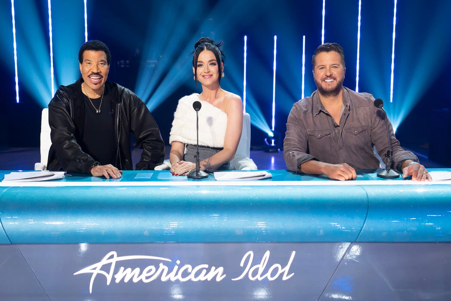 Lionel Richie, Katy Perry, and Luke Bryan sitting as judges in 'American Idol' Season 22 