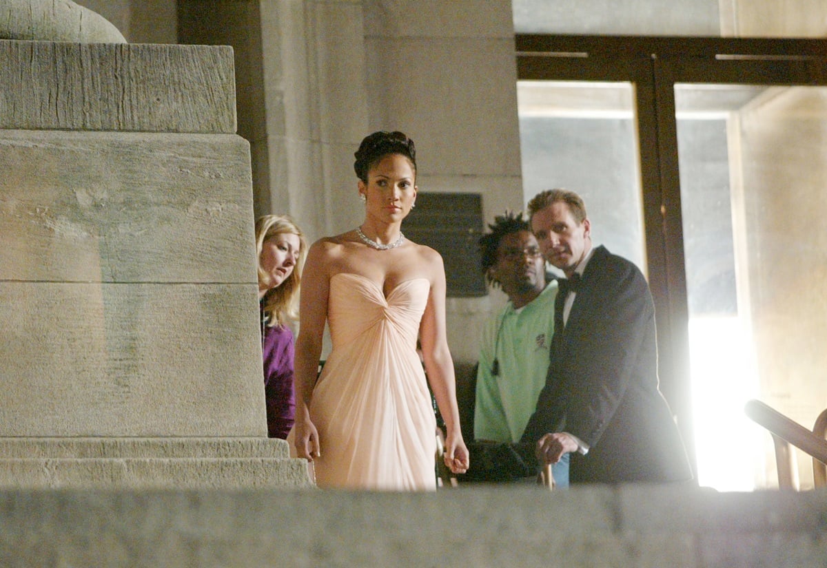 Jennifer Lopez and Ralph Fiennes on the set of 'Maid in Manhattan'.