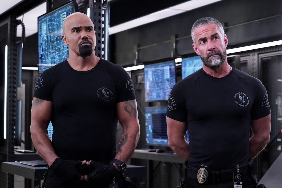 Hondo and Deacon in black t-shirts in 'S.W.A.T.'