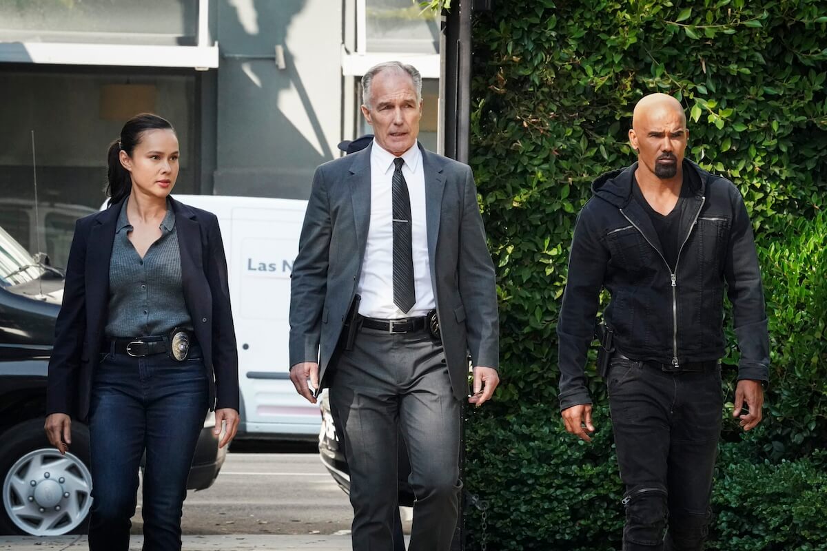 Powell, Hicks, and Hondo walking in an episode of 'S.W.A.T.'
