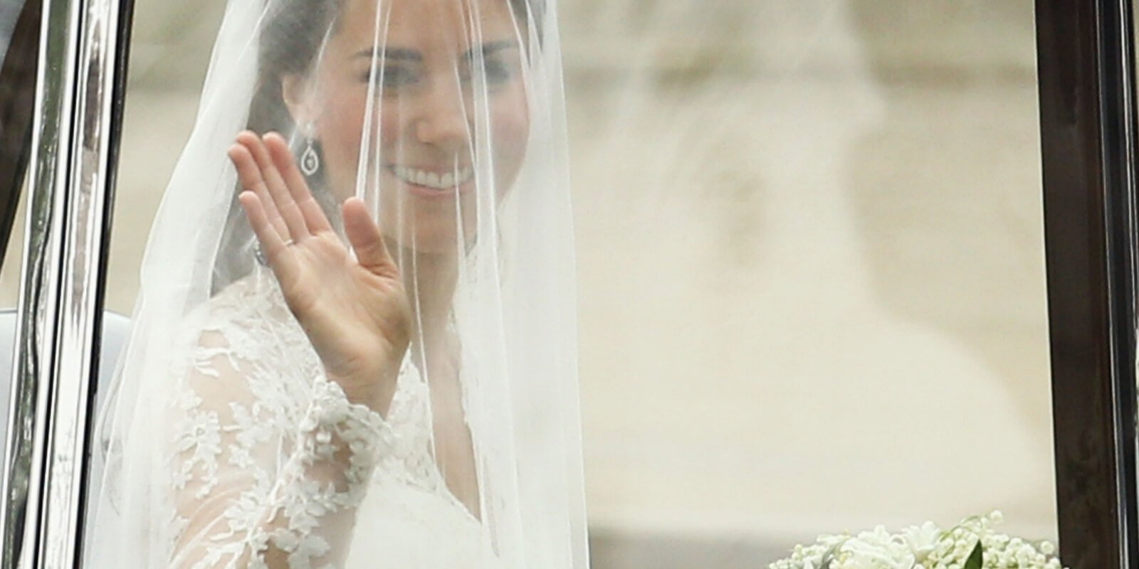 Kate Middleton en route to marry Prince William