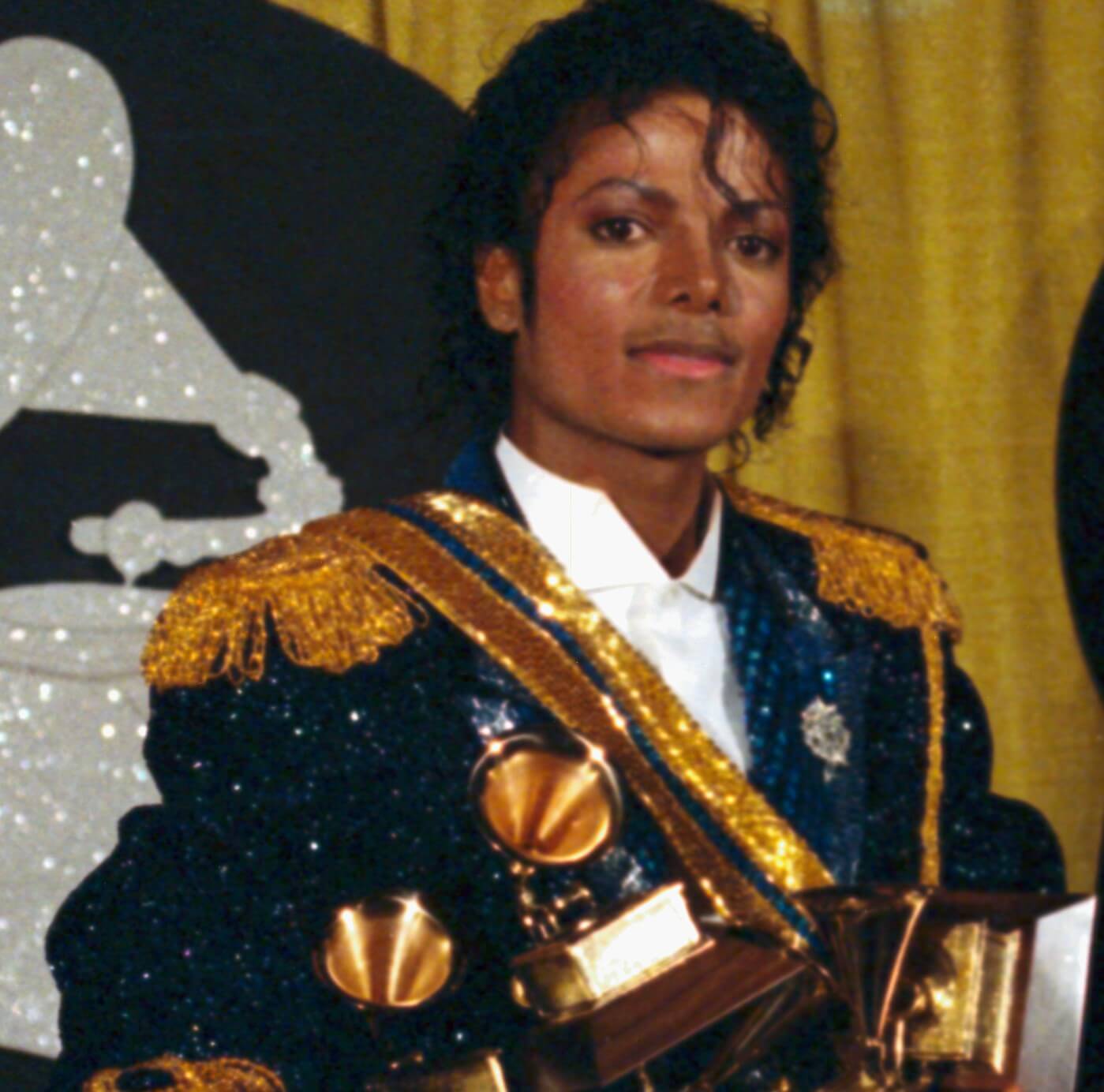 "Man in the Mirror" singer Michael Jackson wearing blue