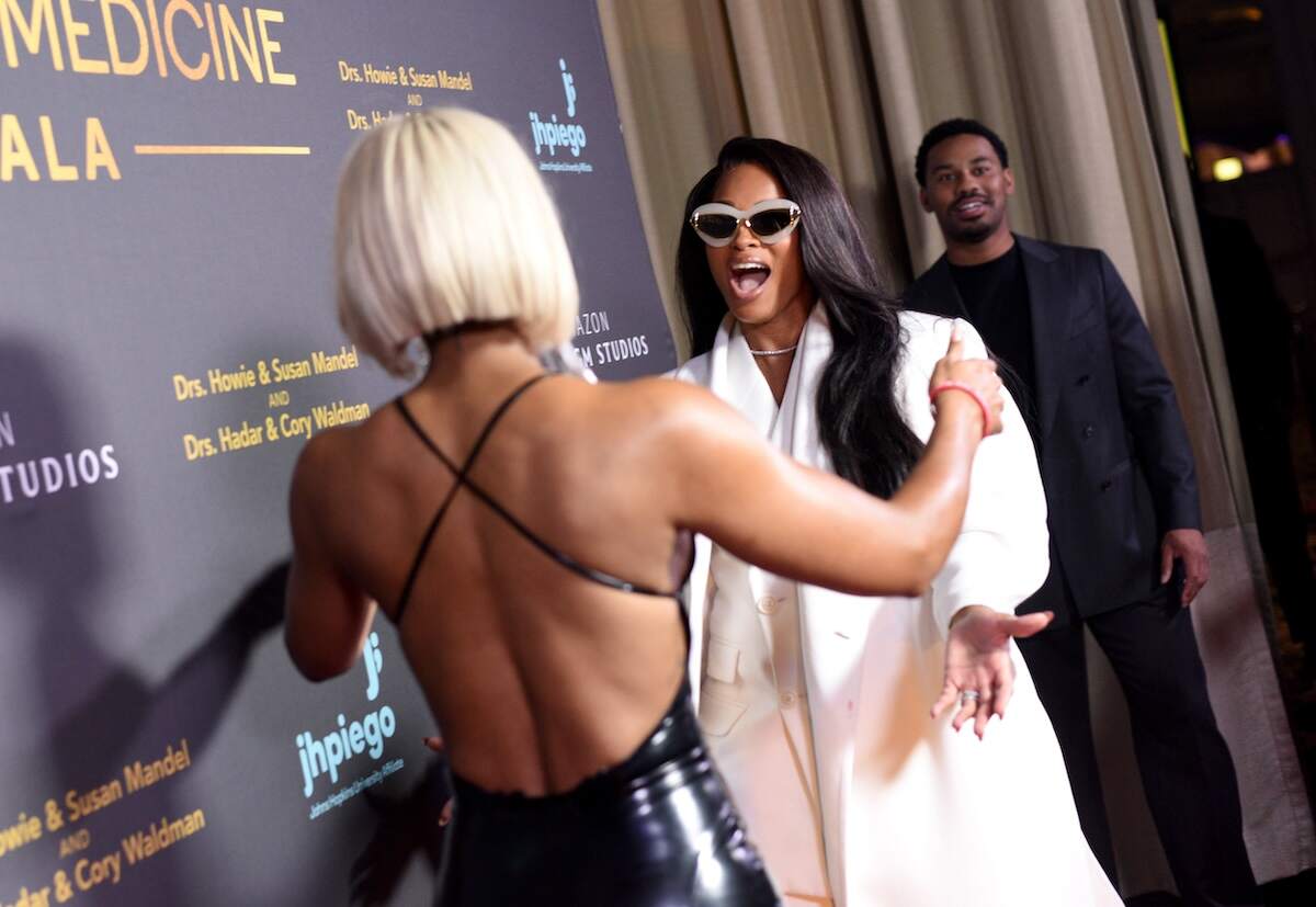 Singers Kelly Rowland and Ciara greet each other on the red carpet at the Jhpiego's Laughter Is The Best Medicine Gala