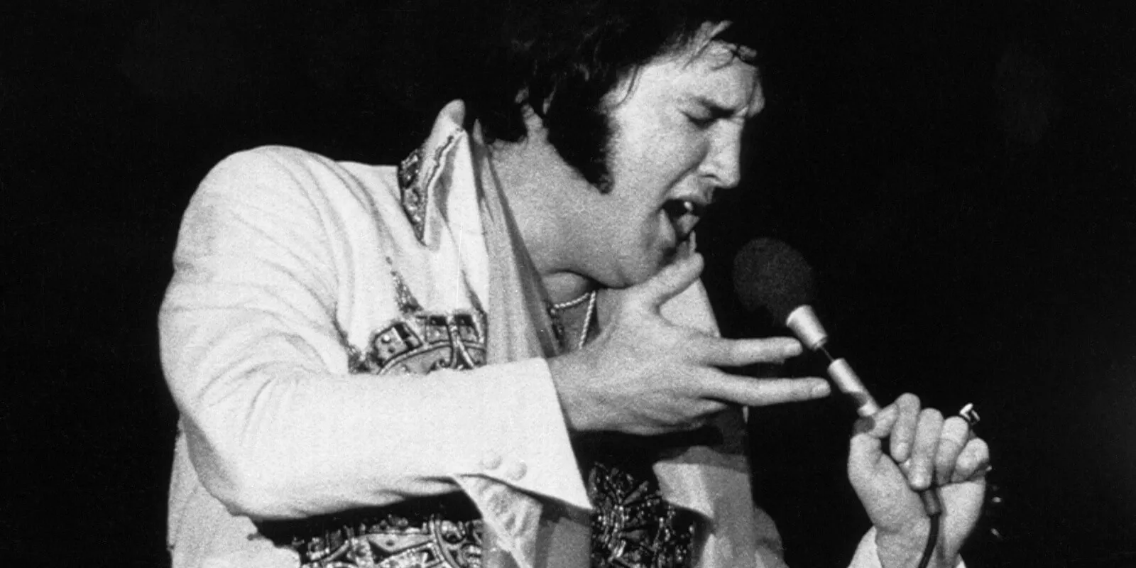 Elvis Presley in concert in 1977