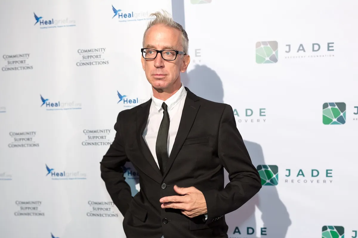 Andy Dick wearing a suit
