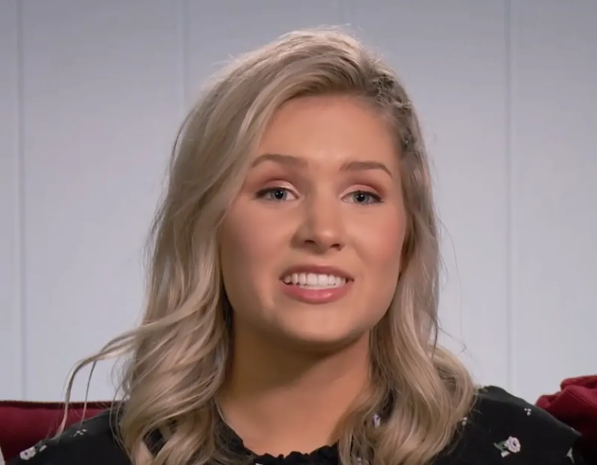 Katie Bates Announces a Pregnancy Loss, As Her Husband Publicly Confesses to an Affair