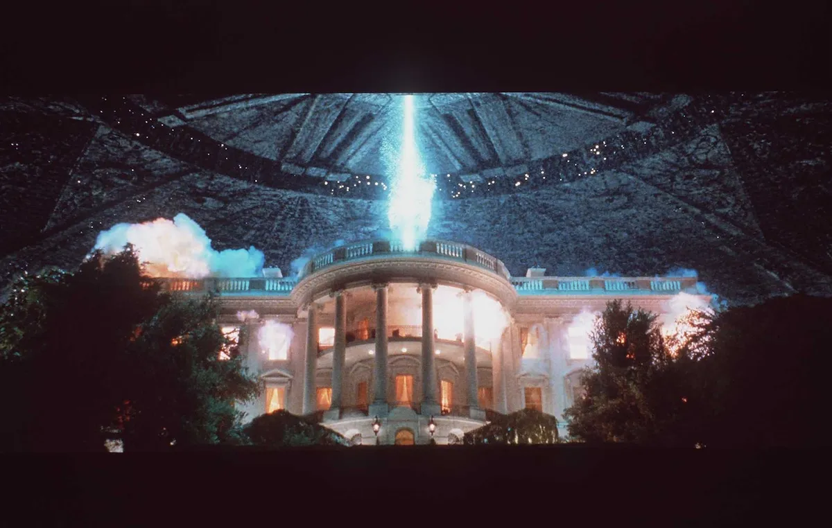 Alien ship over the White House in Independence Day