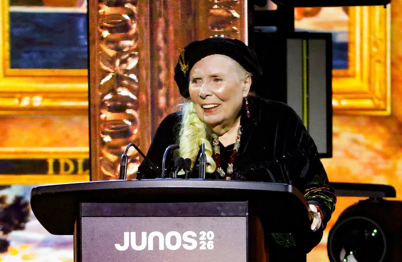 Joni Mitchell at the podium at the Juno Awards in 2026