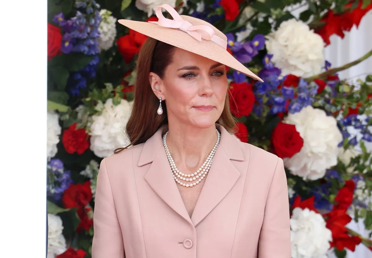 Kate Middleton awaits the arrival of President Emmanuel Macron and Brigitte Macron for State visit