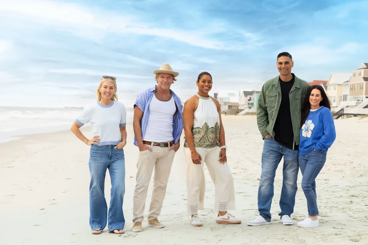 Sarah Baeumler, Ty Pennington, Mika Kleinschmidt, Kamohai Kalama , and Tristyn Kalama standing on the beach
