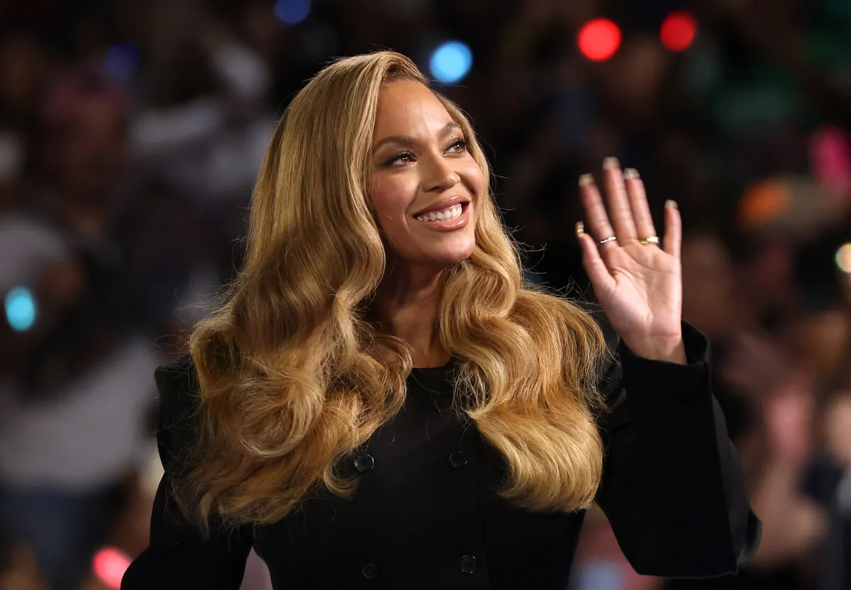 Beyoncé Said Her Younger Self 'Could Never F***' With the Woman She's ...