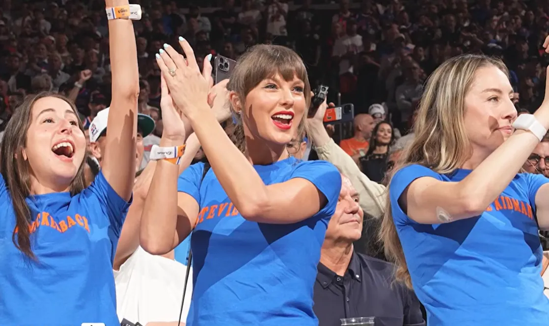 Screenshot of Taylor Swift cheering on New York Knicks