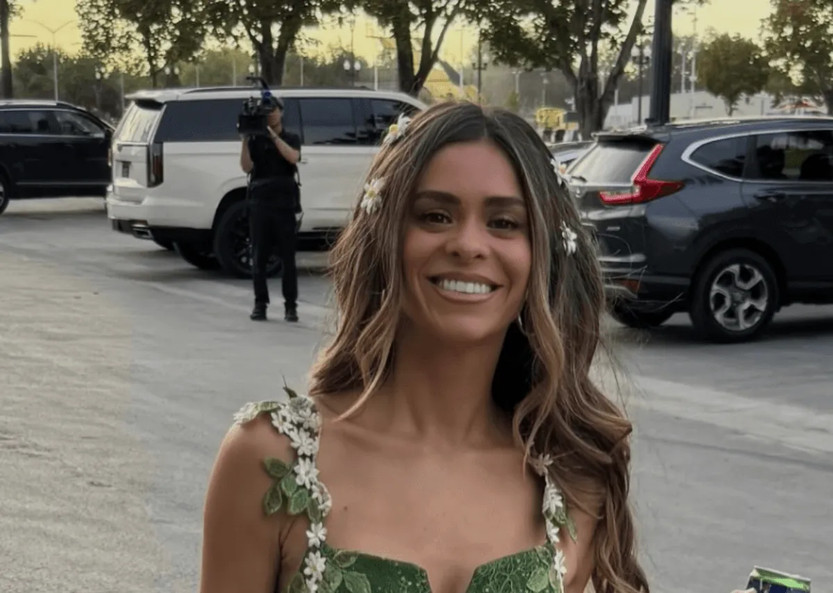 Taylor Frankie Paul wears a green floral dress.