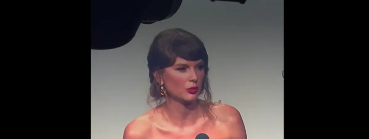 Taylor Swift making a speech at the 2026 Songwriters Hall of Fame induction ceremony