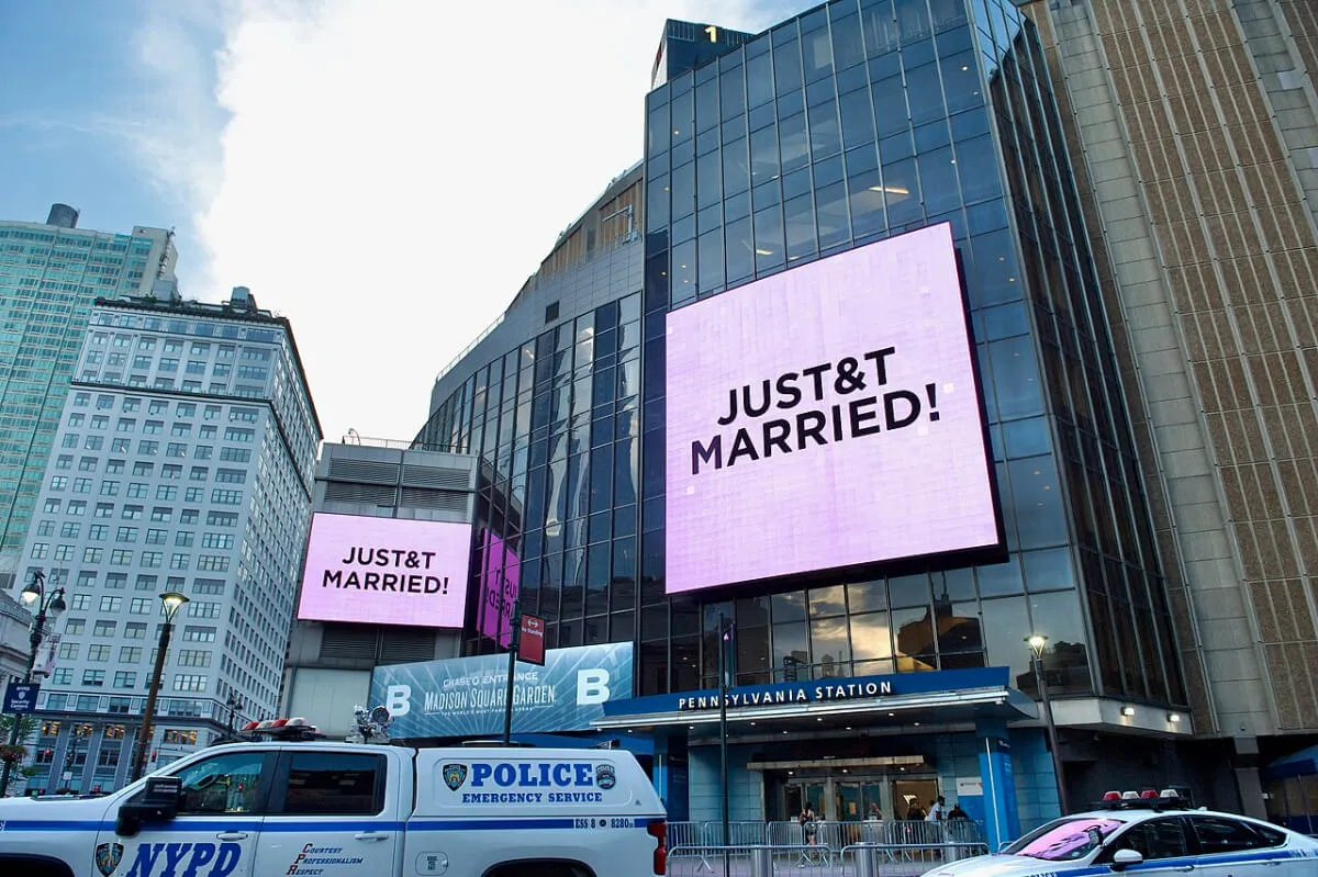 A sign that reads "JUST&T MARRIED!" outside Madison Square Garden.