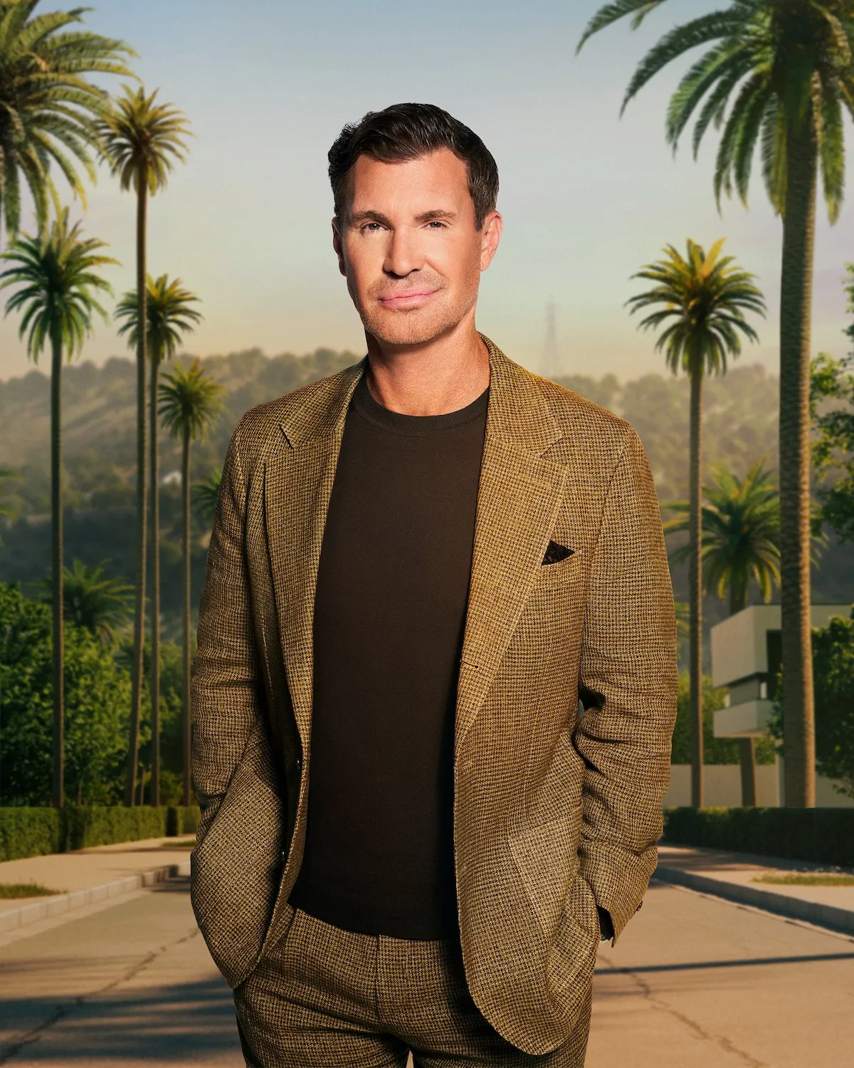 Portrait of Jeff Lewis with palm trees in the background